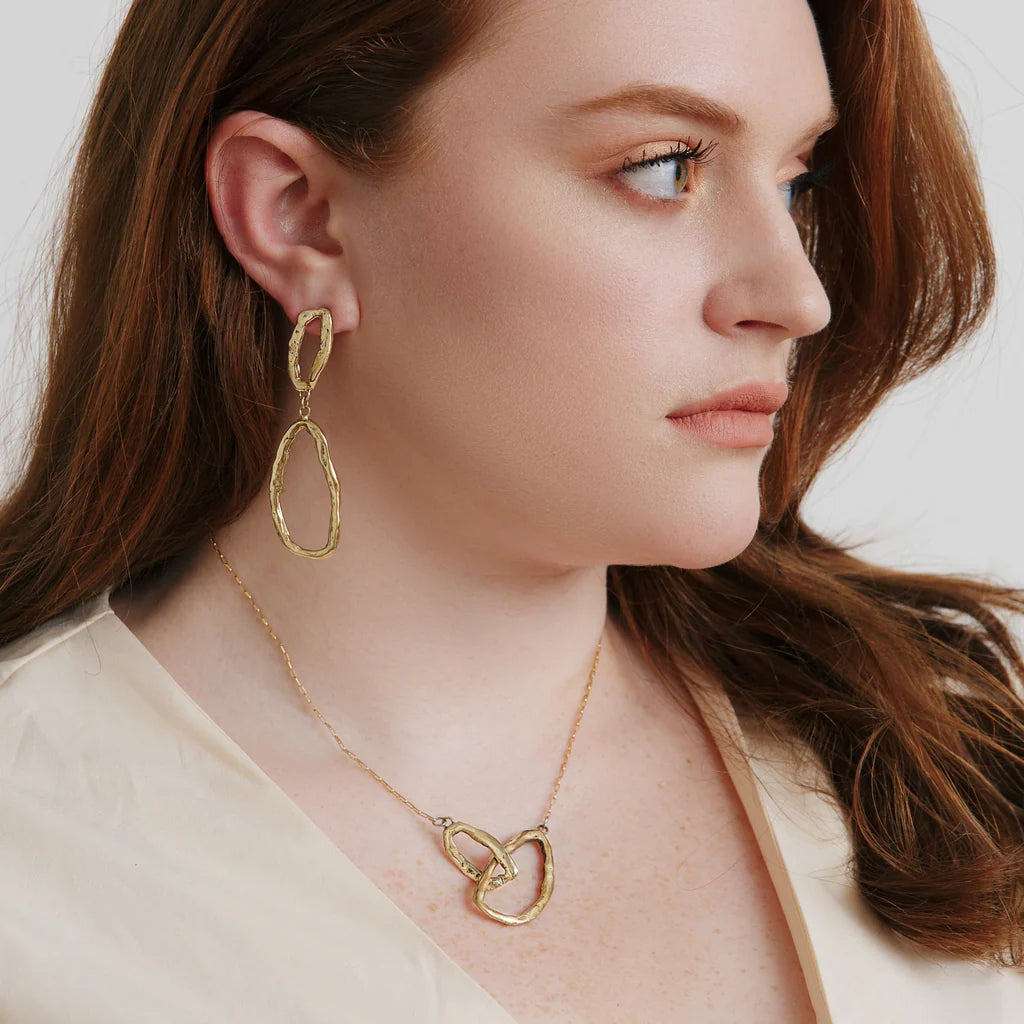 Asymmetrical Open Link Necklace