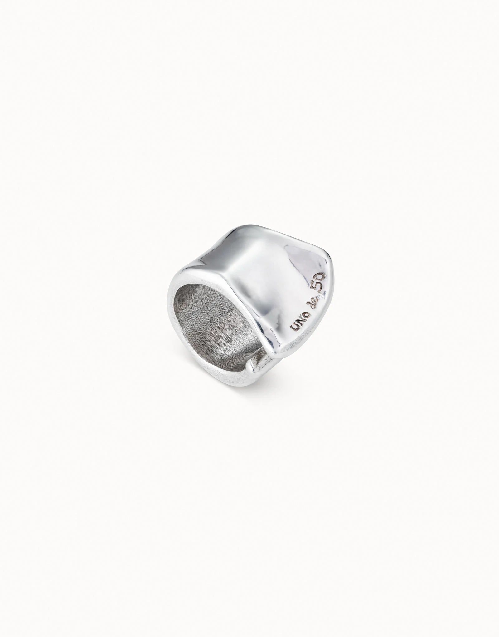 Large open ring