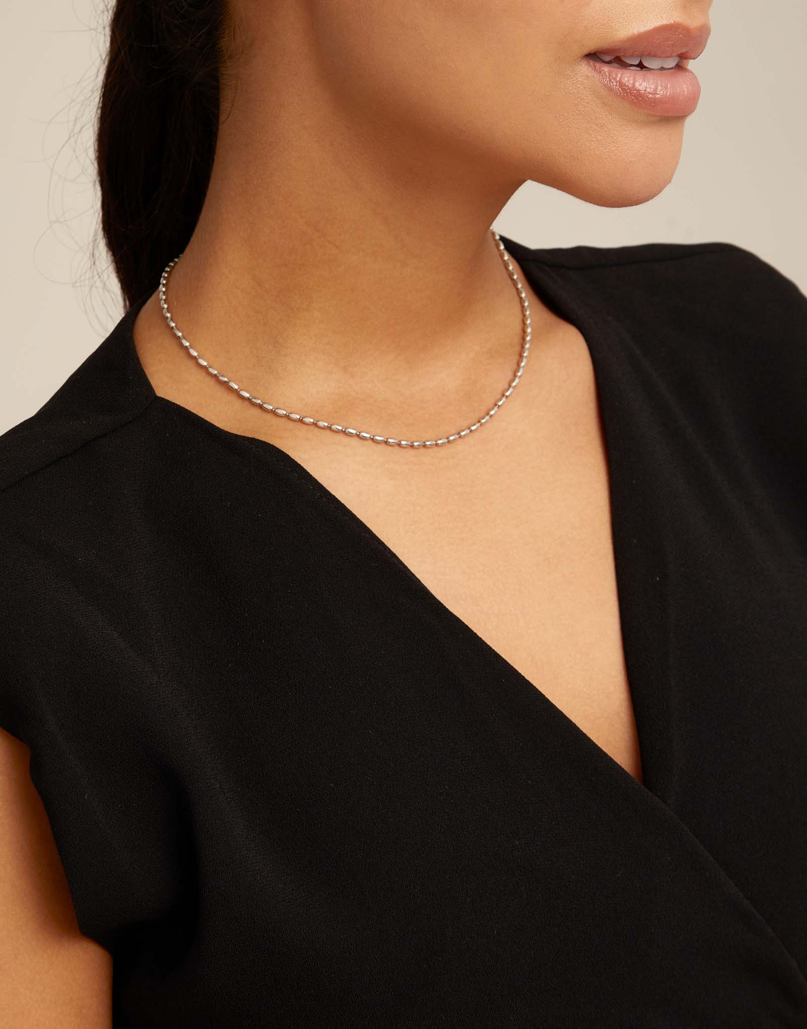 Short oval link chain necklace