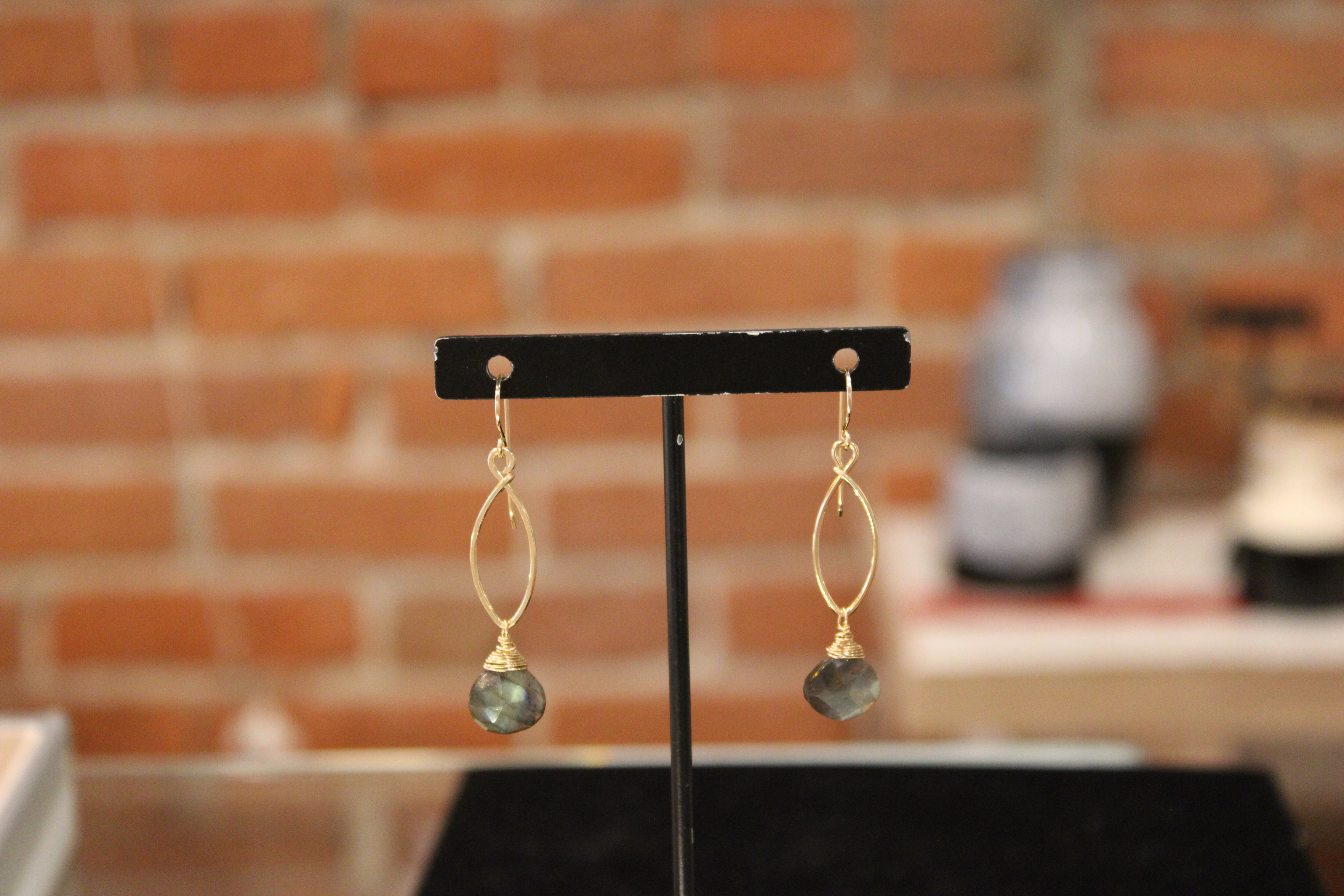 Labradorite Hoop Single Large Stone