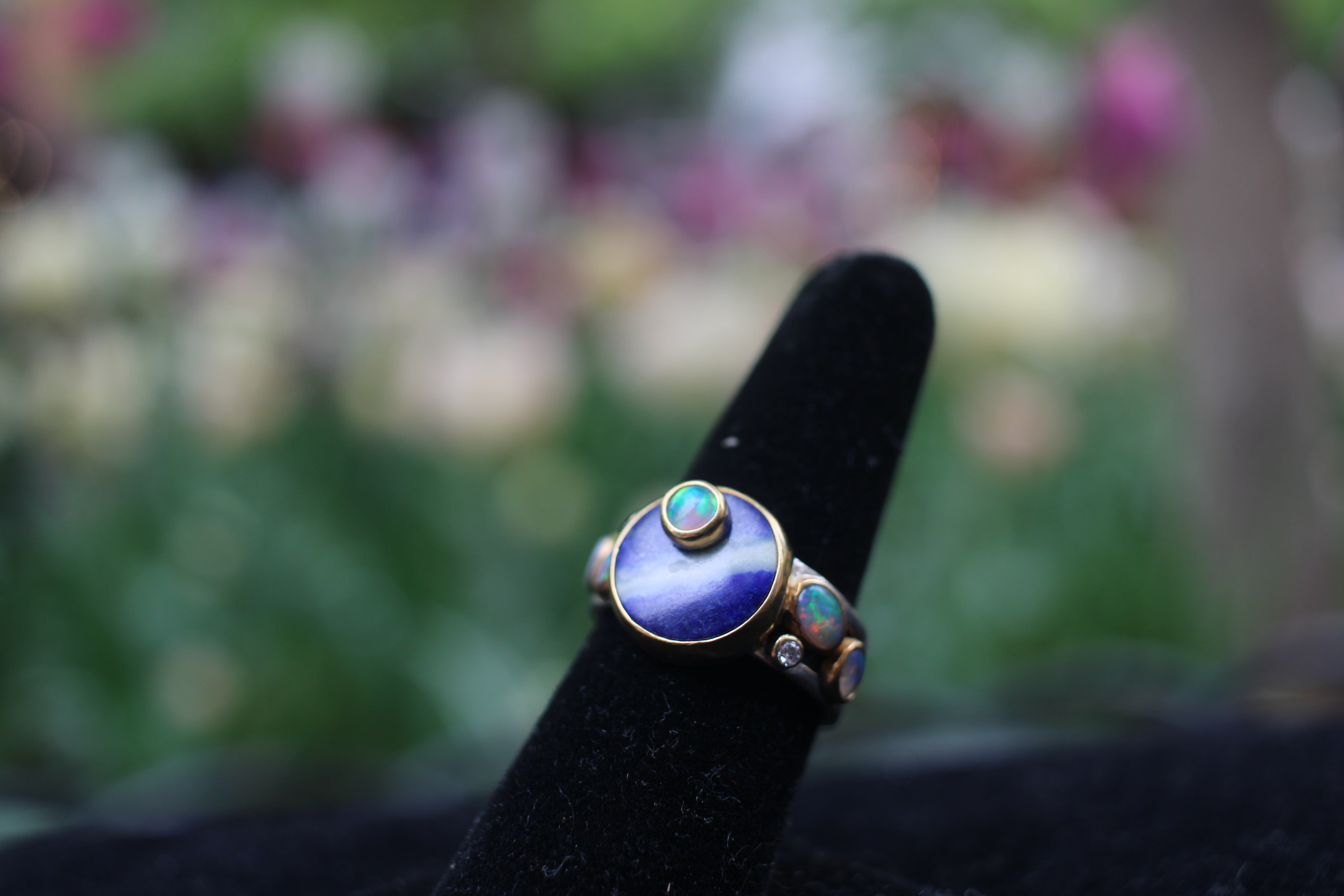 White Seam Lapis Sensation