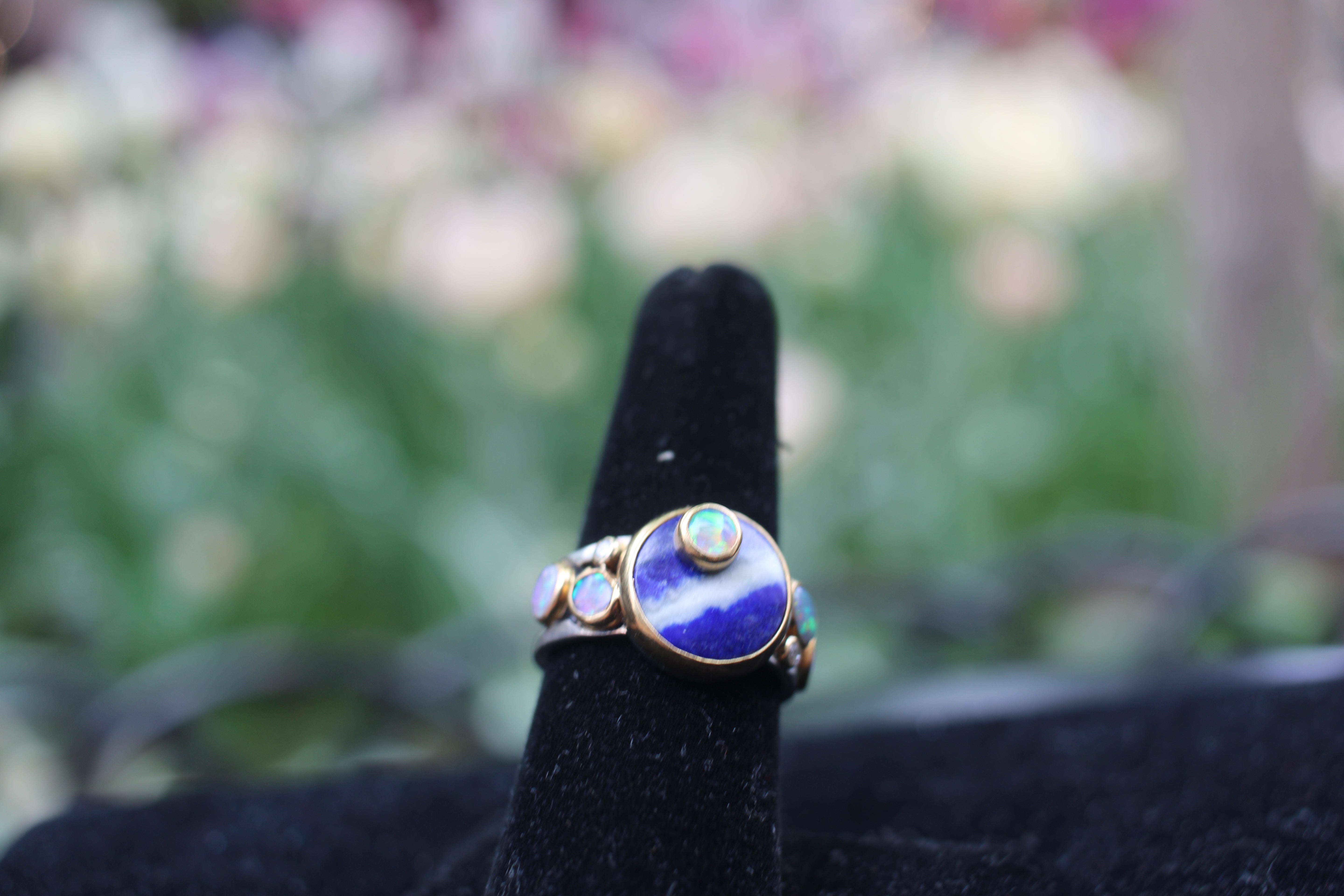 White Seam Lapis Sensation