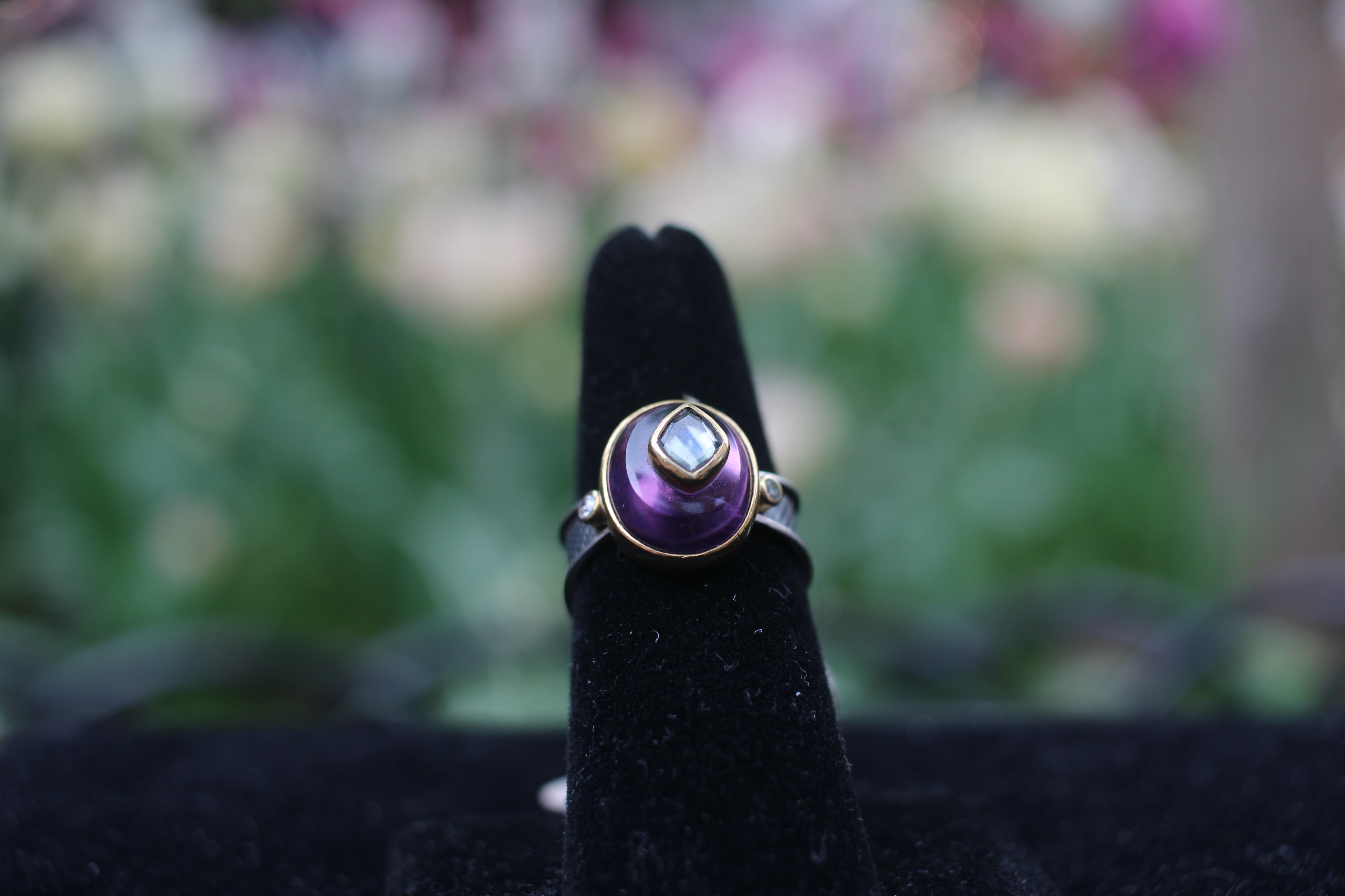 Portrait Ring