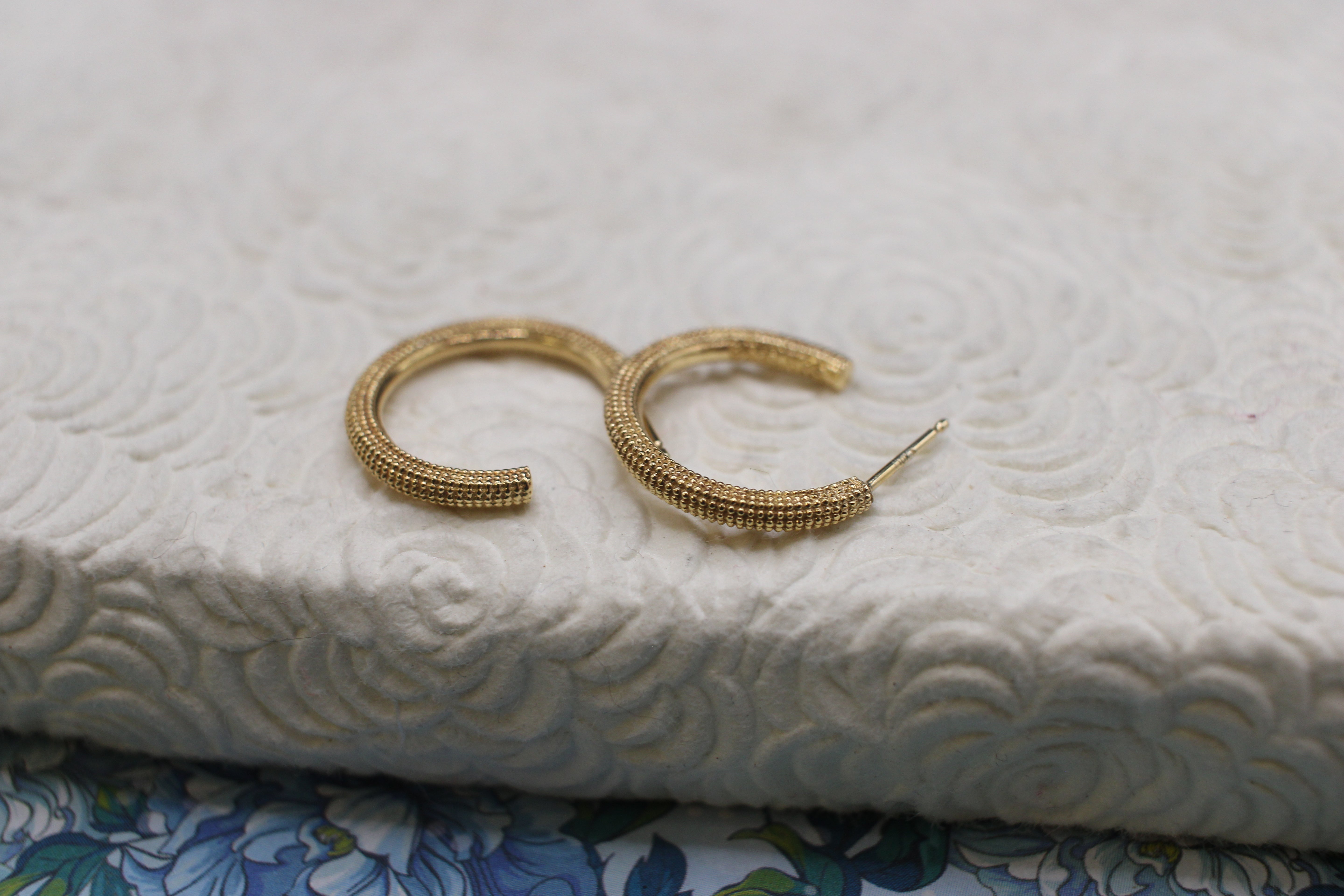 JAYA 14K Hoop