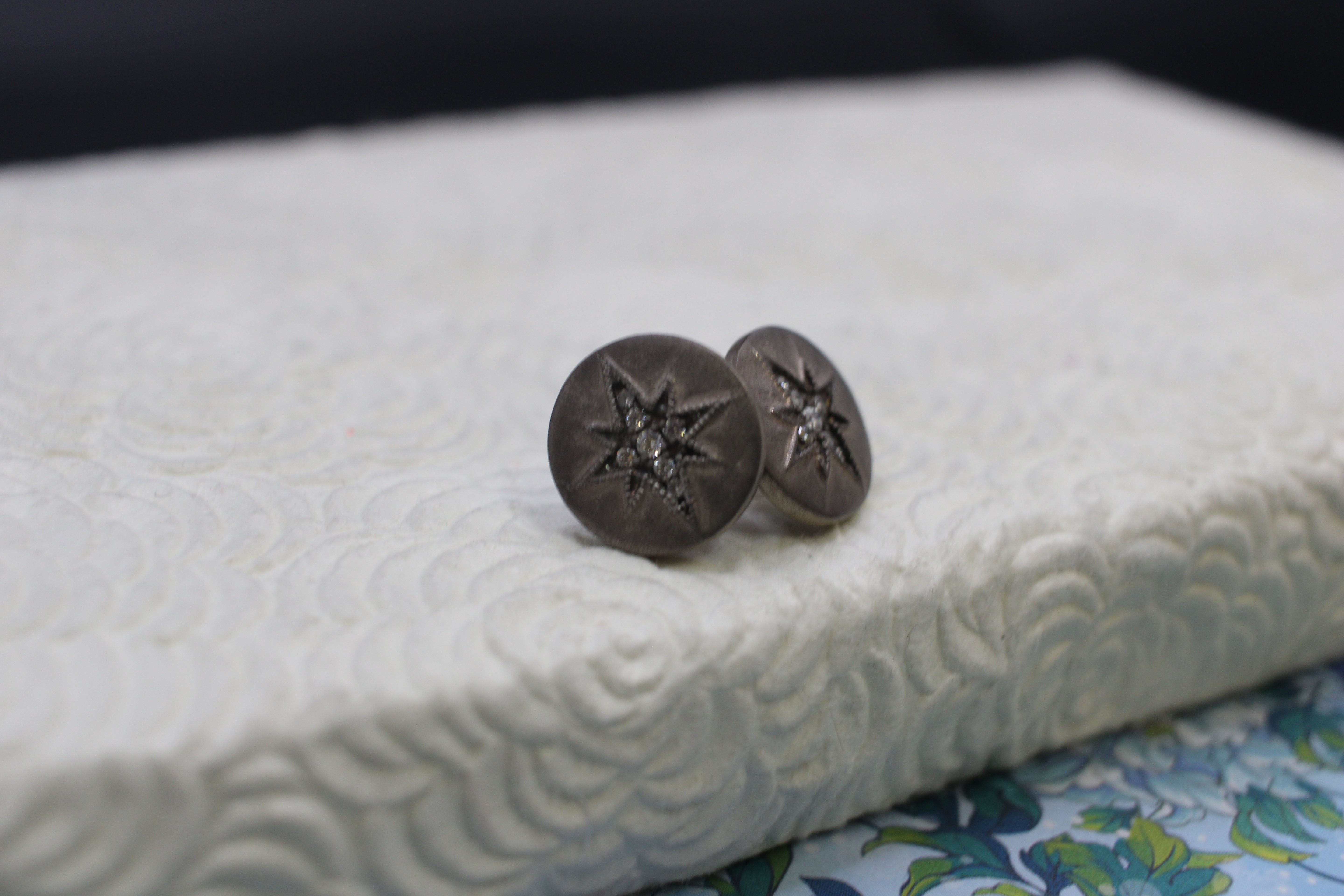 NEVE Star Studs