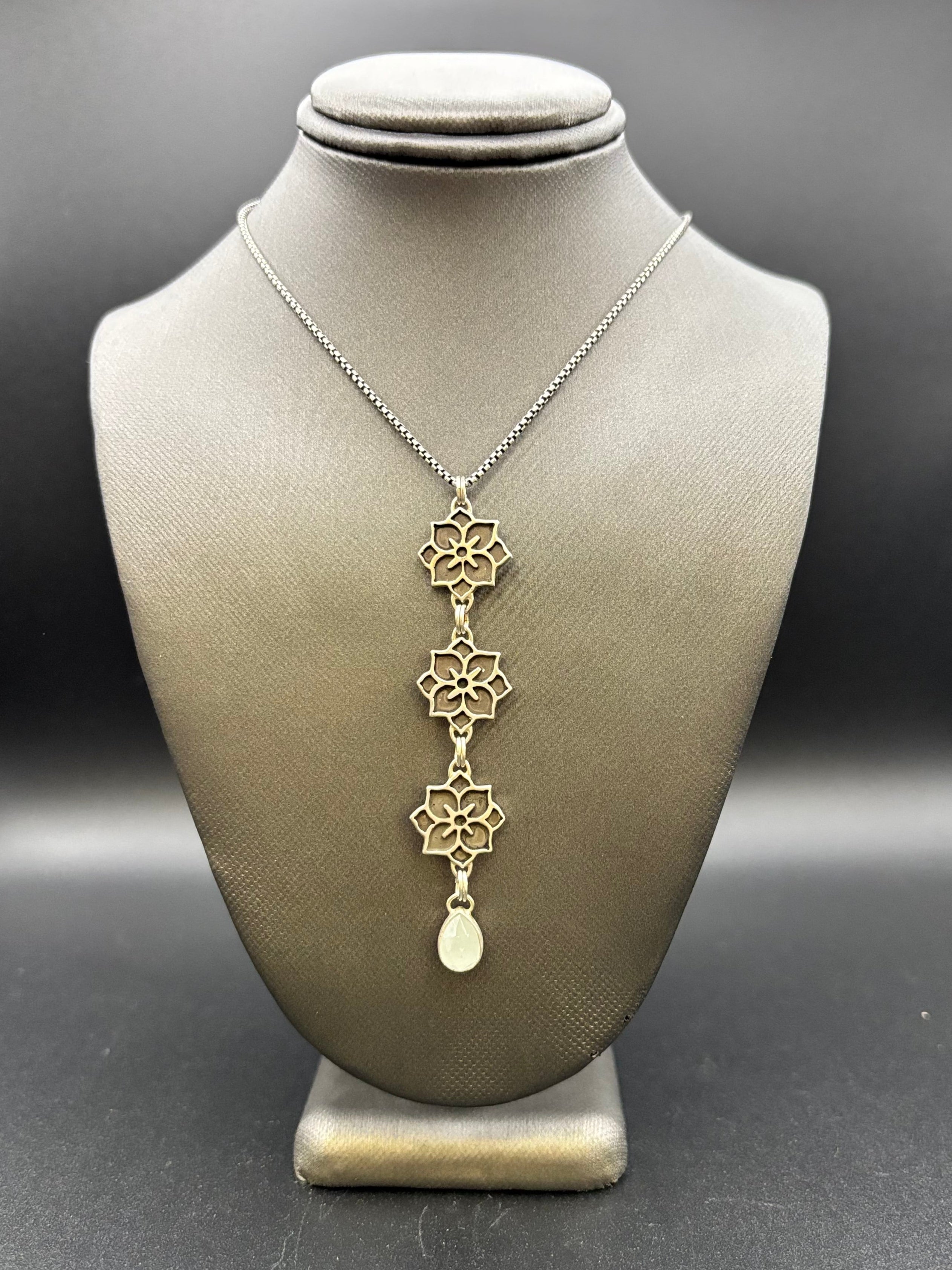Deep Dive Merki Necklace - Aquamarine