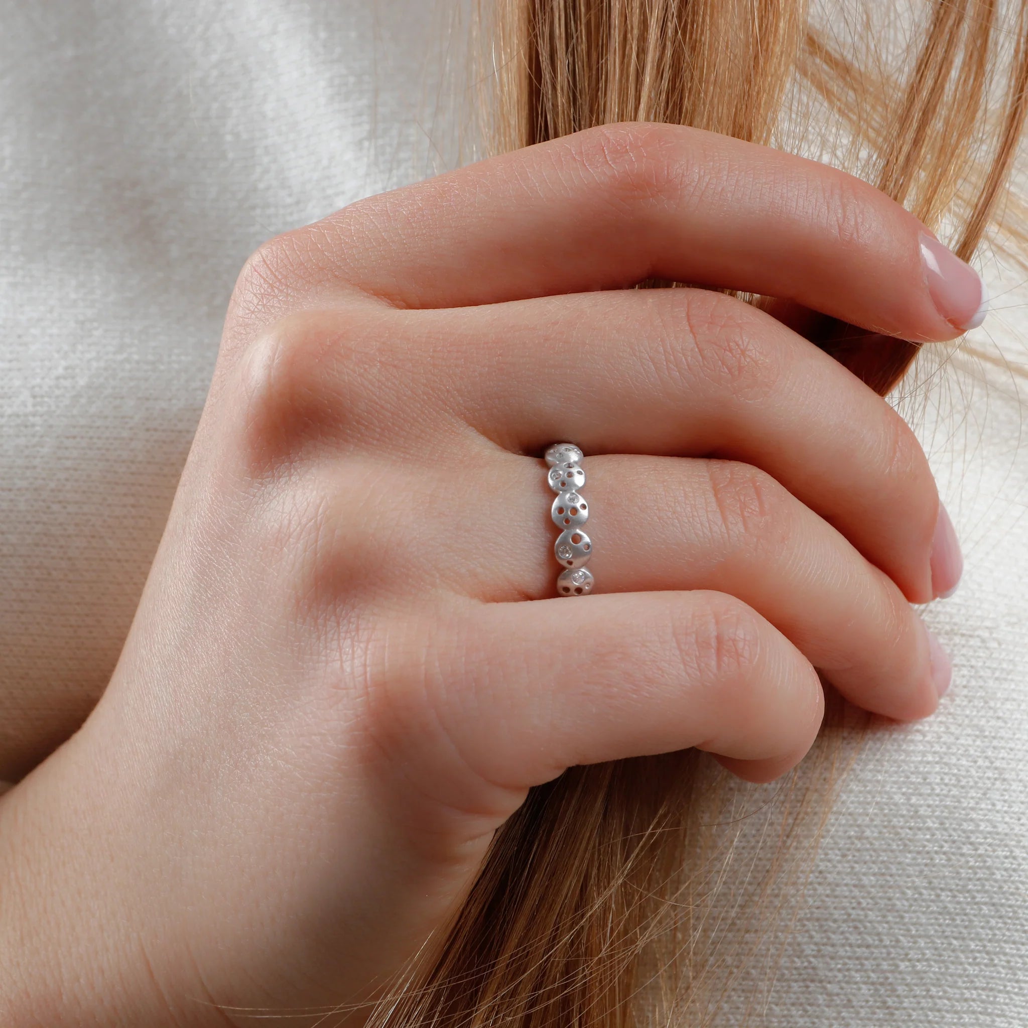 Moon & Stars All Oculus Coin Eternity Band